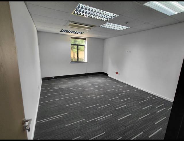 751M² OFFICE TO LET IN BRYANSTON